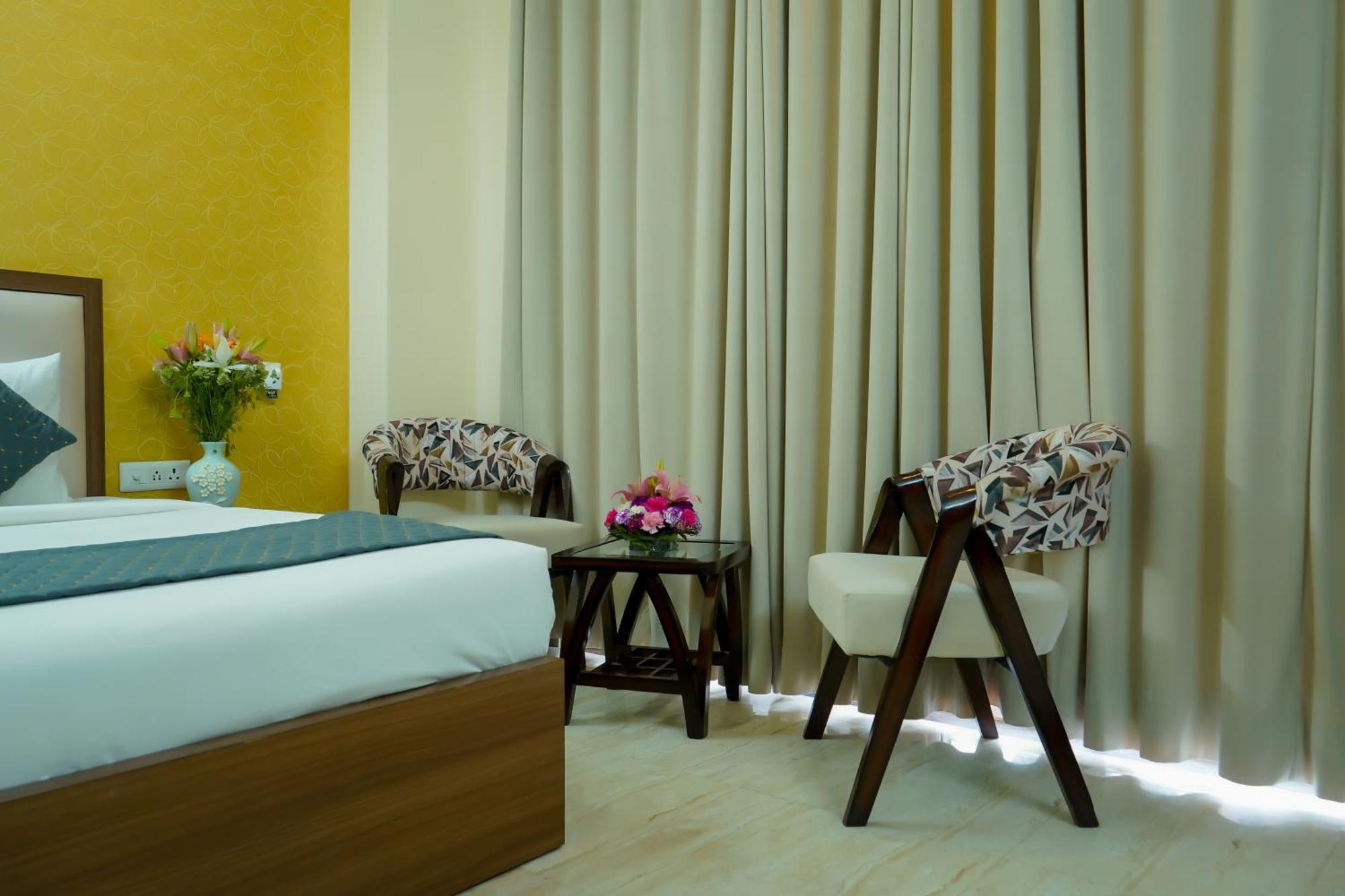 Hotel The Luxe 18 - Golf Course Road Gurgáon Kültér fotó